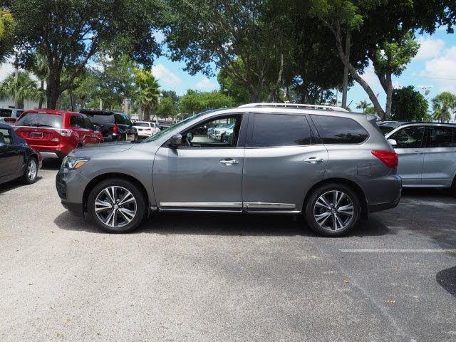 2017 Nissan Pathfinder Platinum Full Option for sell